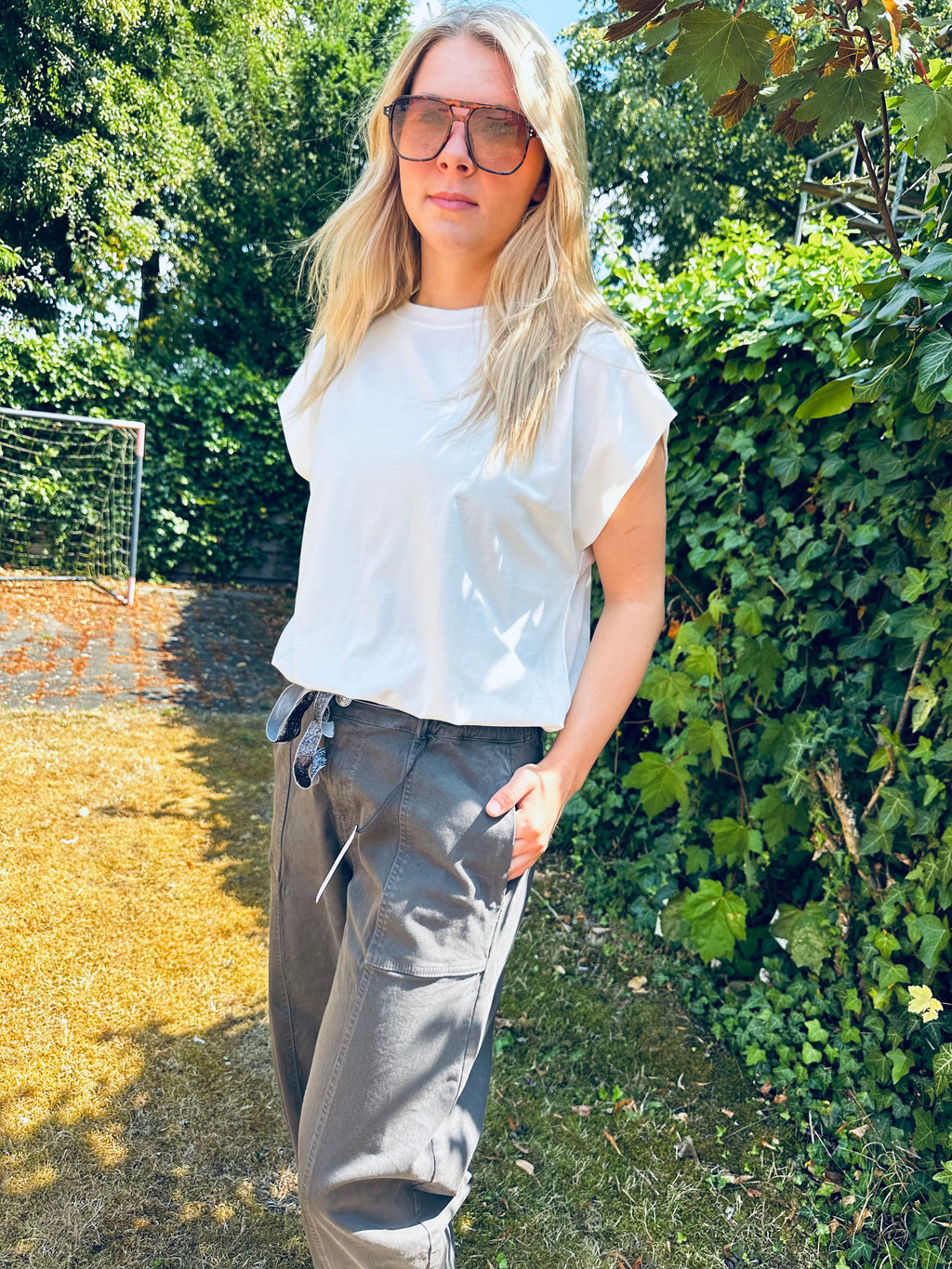 🍂 NIEUWE NAJAARSCOLLECTIE 🍂

Onze stoere grijze barrel jeans uit de nieuwe najaarscollectie is binnen! 🤎